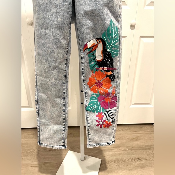 DG2 by Diane Gilman New Petite Classic Stretch Denim 3D Embellished Jeans - Picture 4 of 11